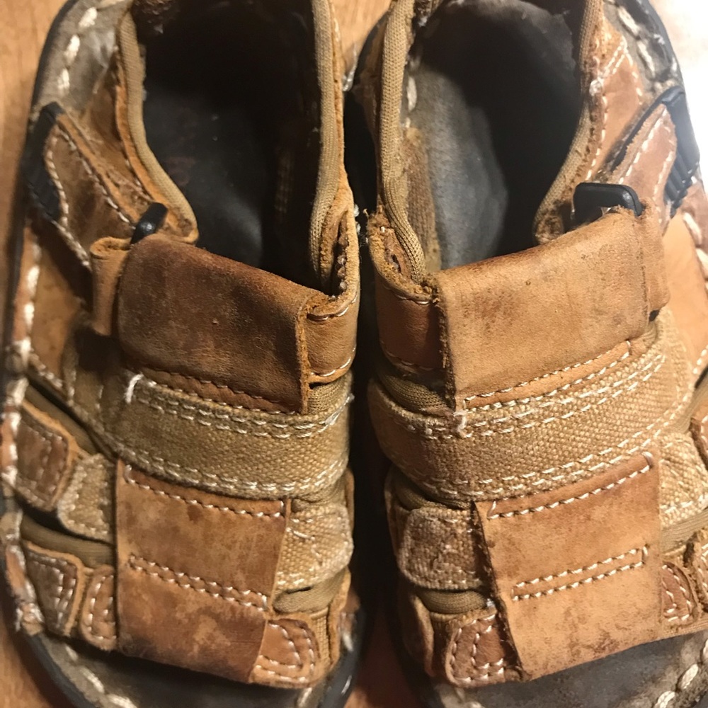 Kids sandals